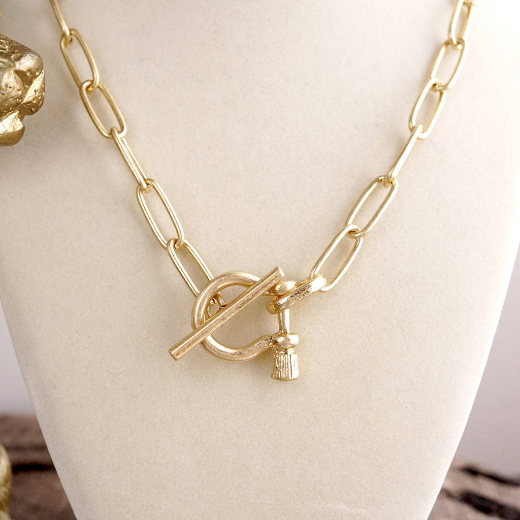 Shackle Chain Necklace