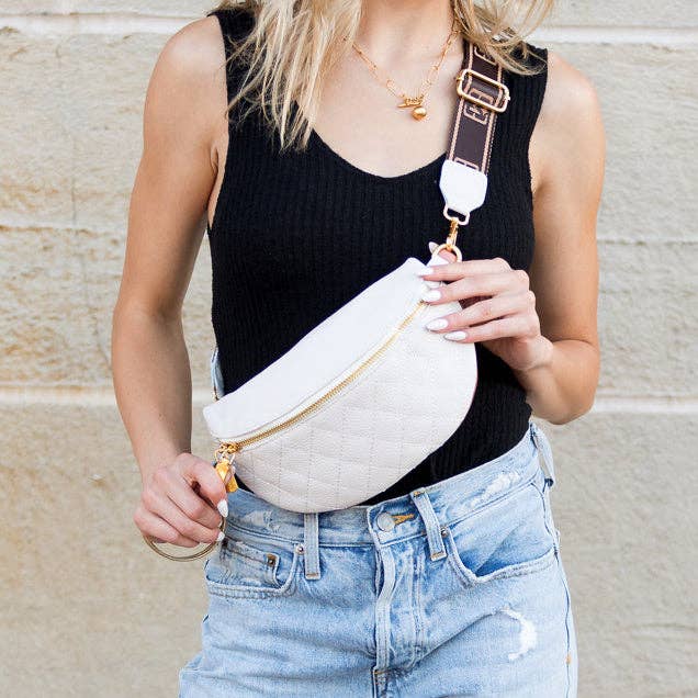 🖤 Myra Quilted Crescent Sling 🖤